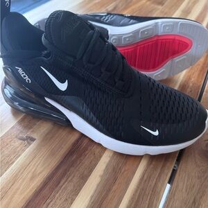 Nike Air Max 270 Black and White Men's Shoes size 10 NWOB NWOT